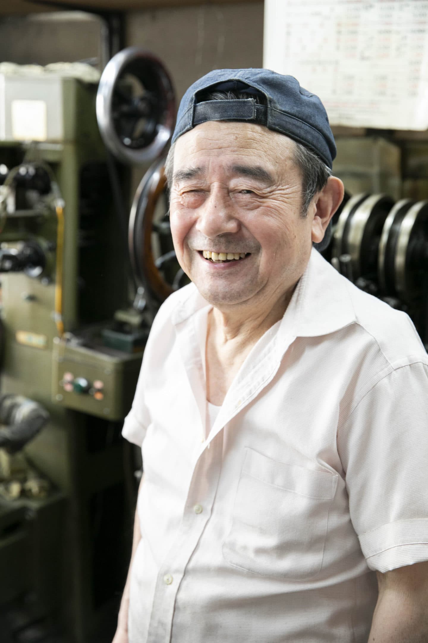 フォトグラファー山﨑美蔓が撮影した靴修理職人の写真